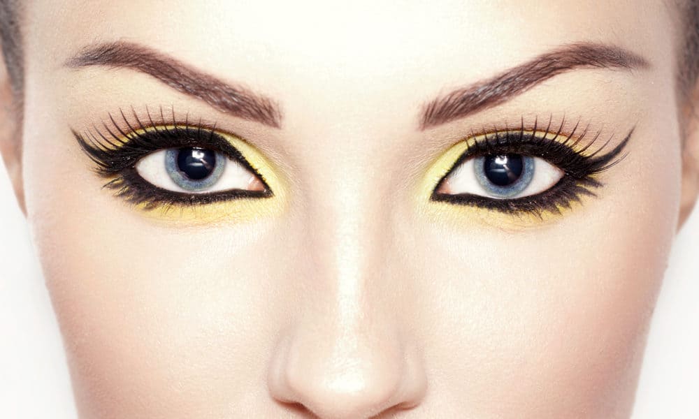 How to Accentuate Your Eye Makeup?